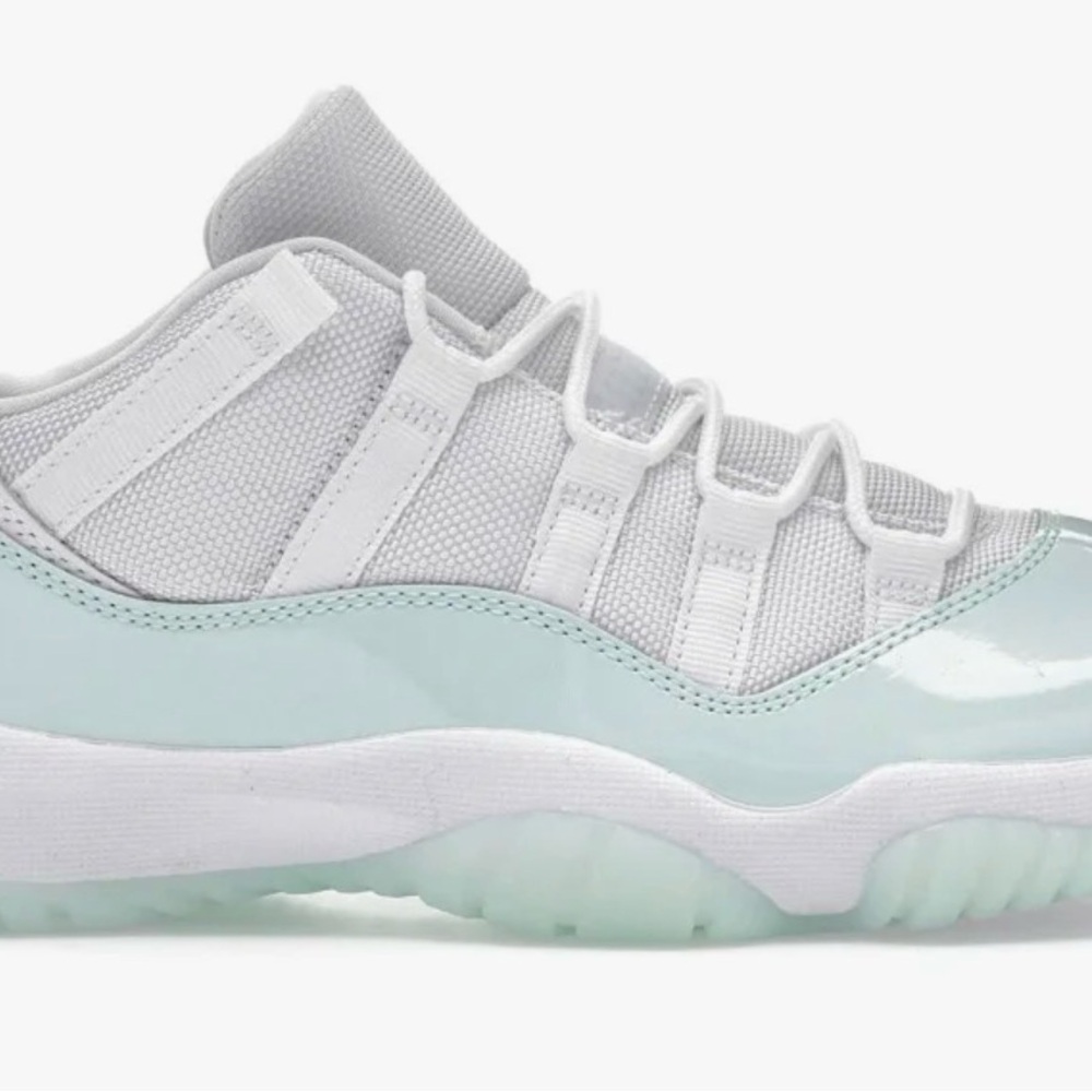 Nike Women's Athletic Shoes White and Light Aqua